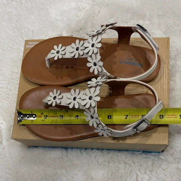 Thereabouts ,Size3 (Girl)White Floral Sandals - Picture 12 of 17